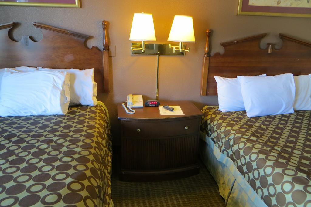 American Inn סטוקטון מראה חיצוני תמונה