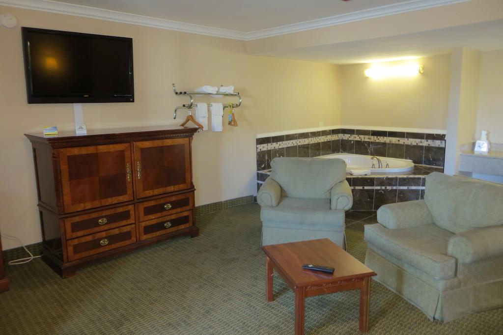 American Inn סטוקטון מראה חיצוני תמונה