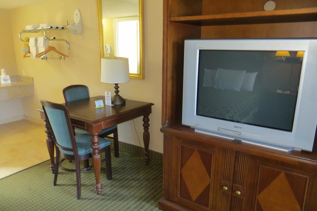 American Inn סטוקטון מראה חיצוני תמונה