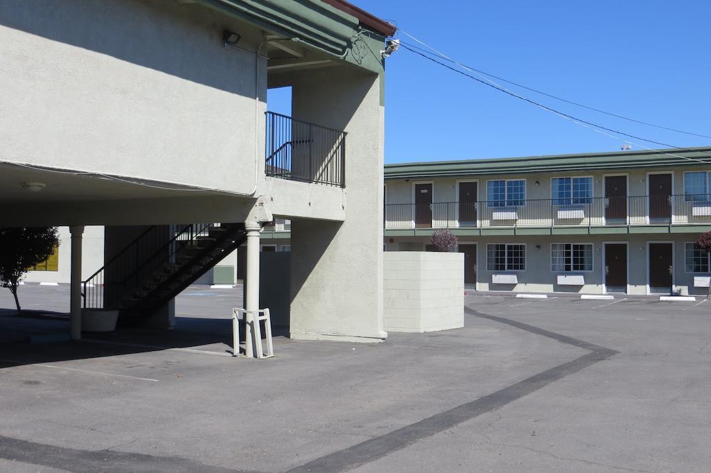 American Inn סטוקטון מראה חיצוני תמונה
