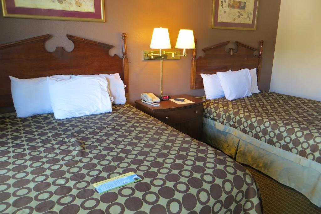 American Inn סטוקטון מראה חיצוני תמונה